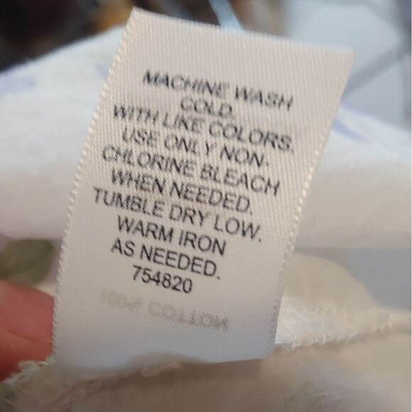 St. John's Bay Floral Lightweight Long Sleeve Button-up Sz S - Picture 7 of 9